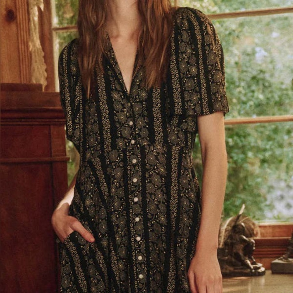THE GREAT Bridge Dress in black/cream token floral